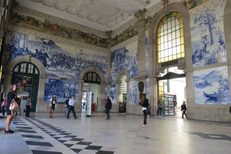 Halle de la gare de Porto