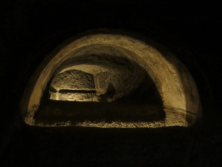 Catacombes Tripiti Milos
