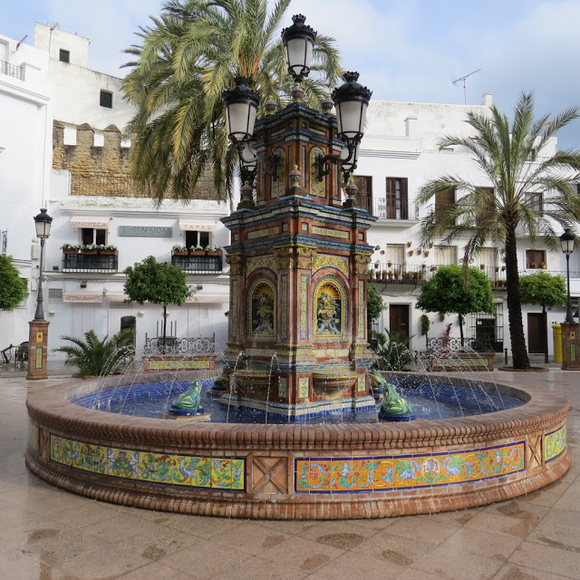 Vejer de la Frontera village blanc Andalousie  Fontaine 