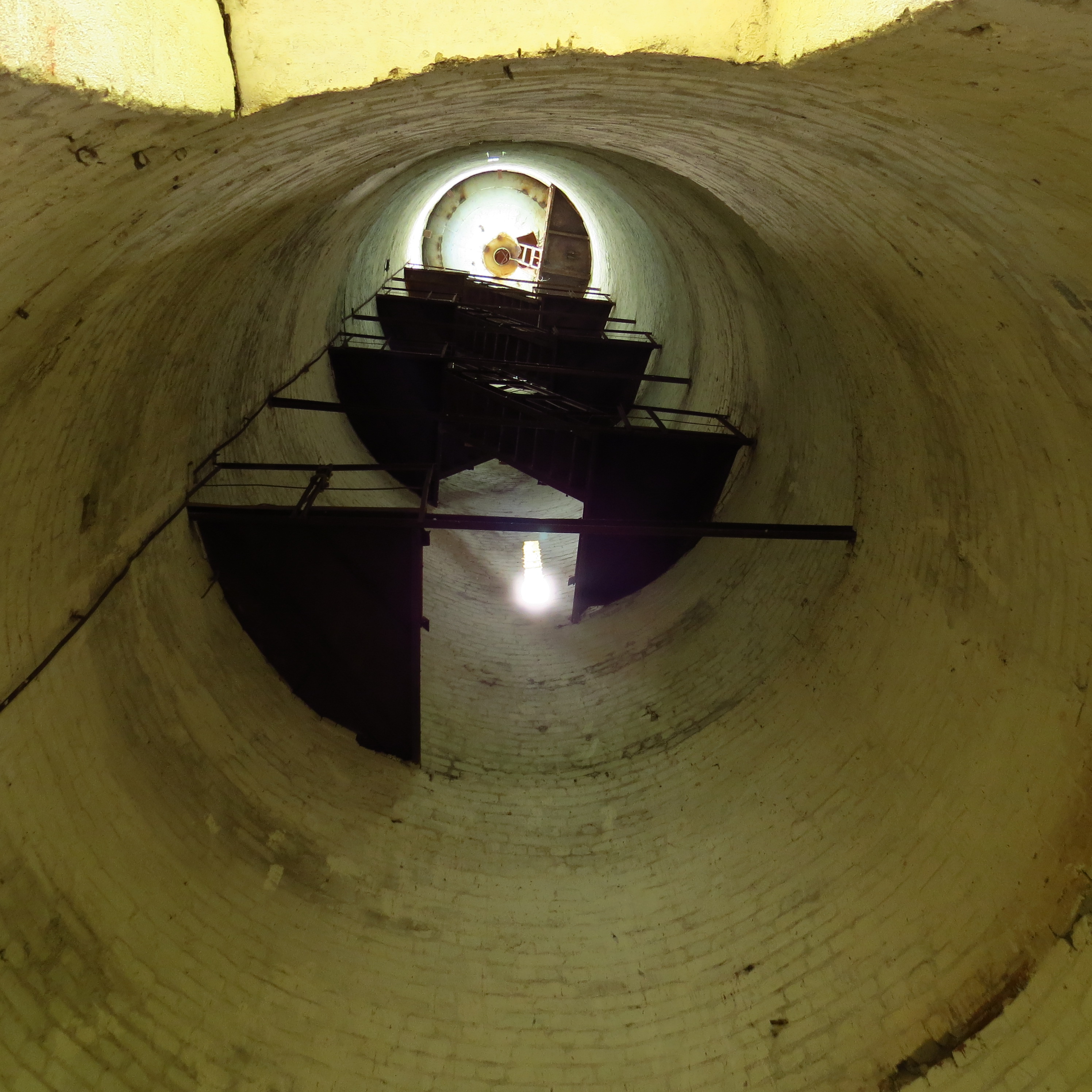 Bâtiment soviétique abandonnés baie de Viniistu. Estonie