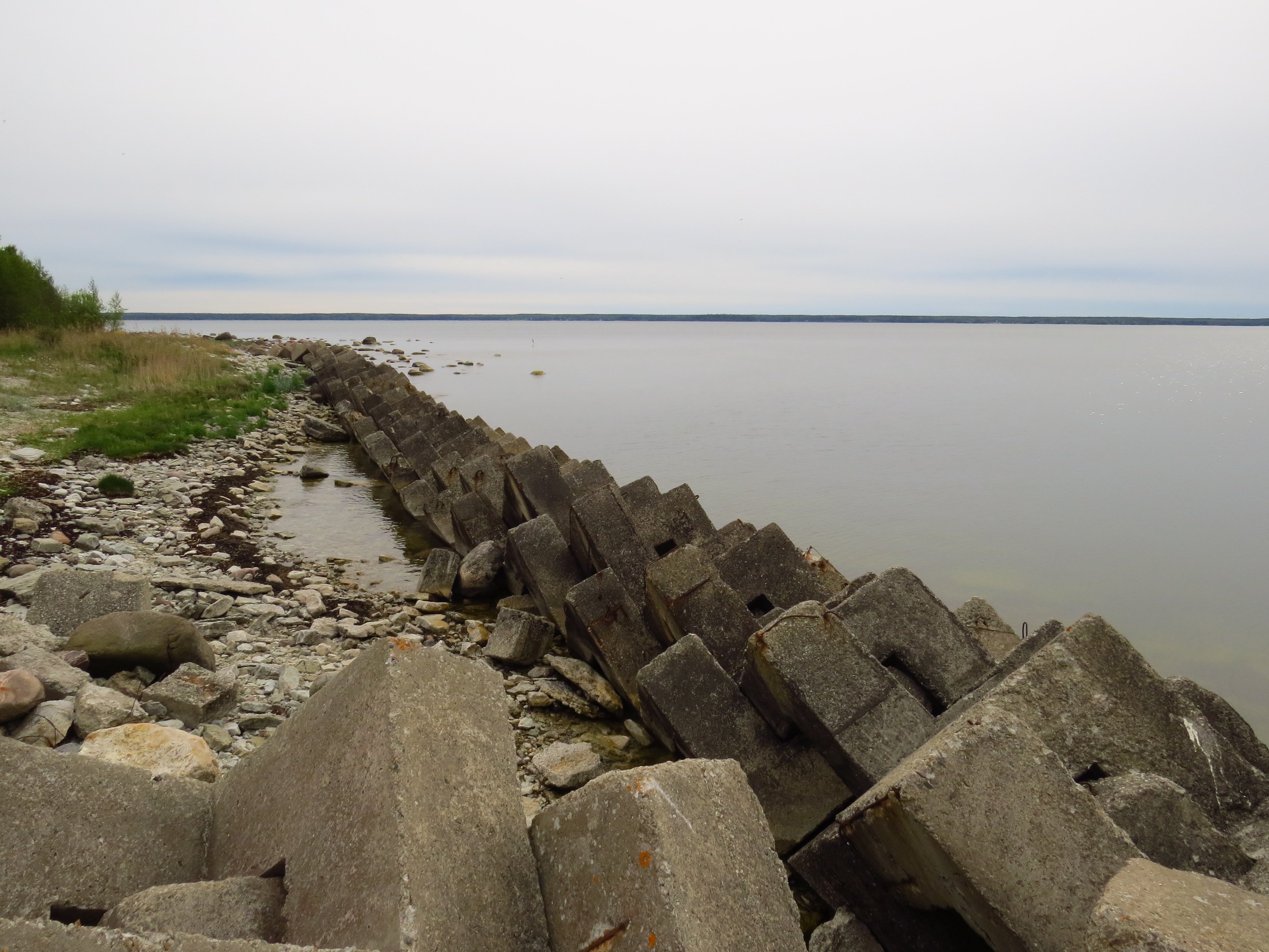 Vestiges soviétiques baie de Viniistu.