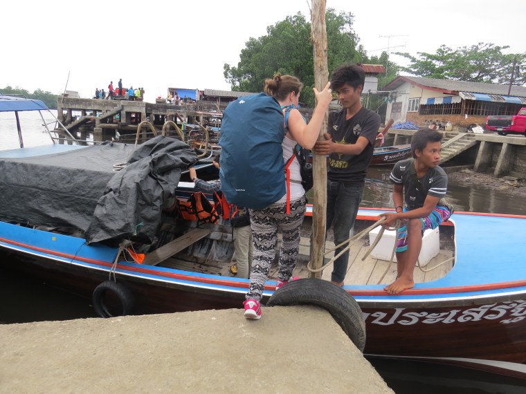 Pirogue trnasport ile du sud thailande 