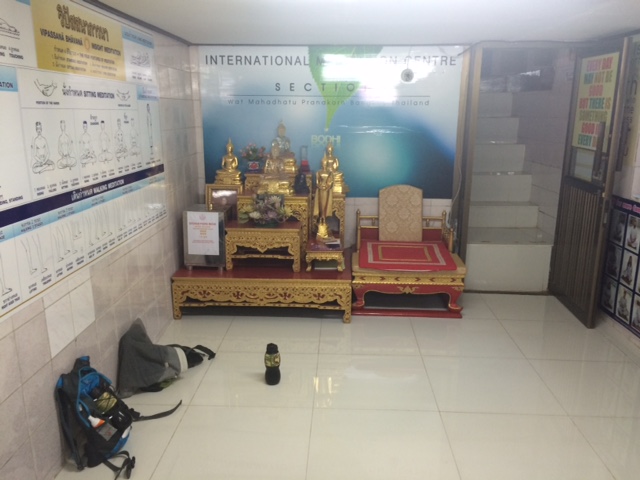 Cours de méditation au Wat Mahathat 