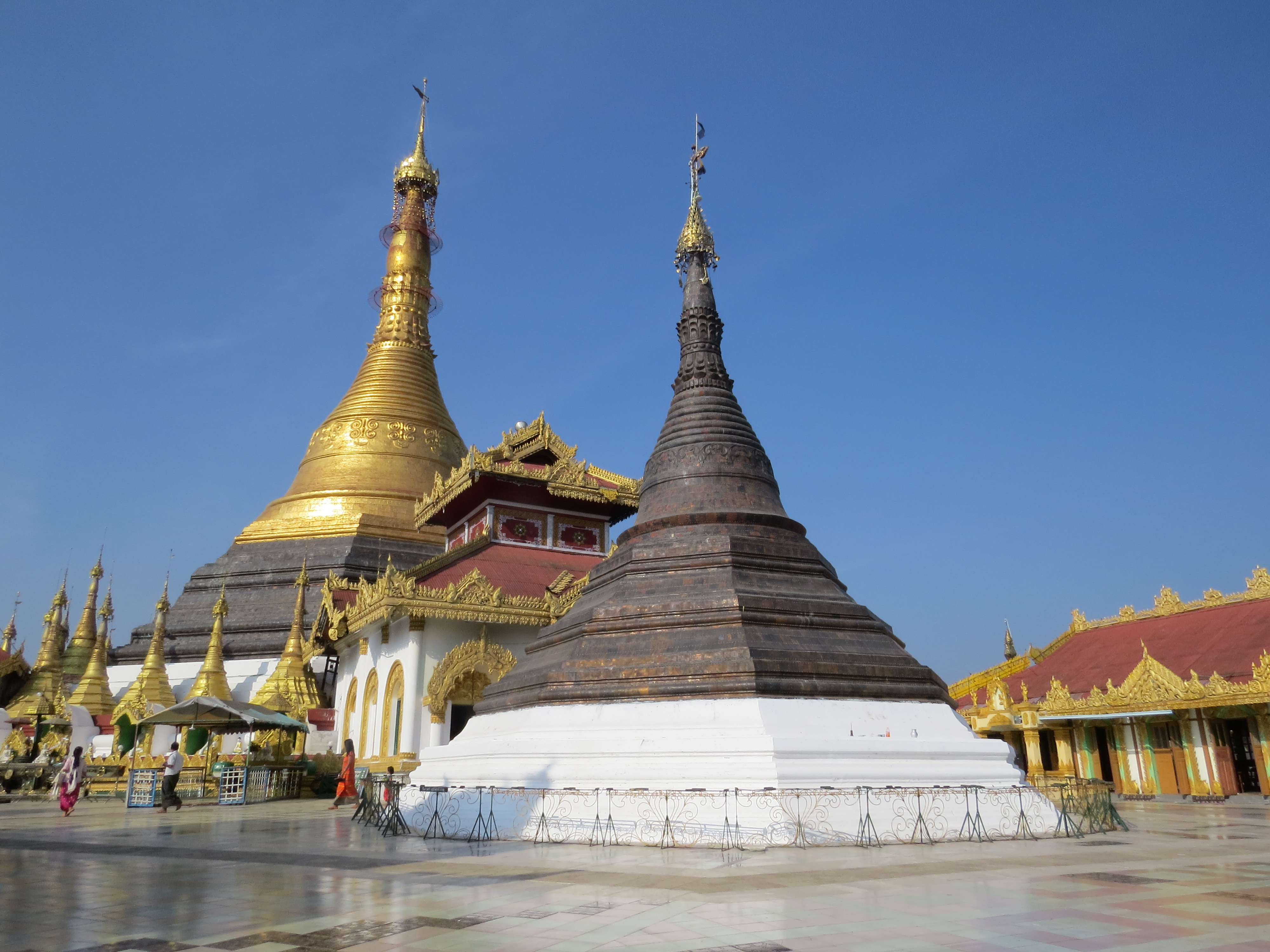 Rue des pagodes Mawlamyine