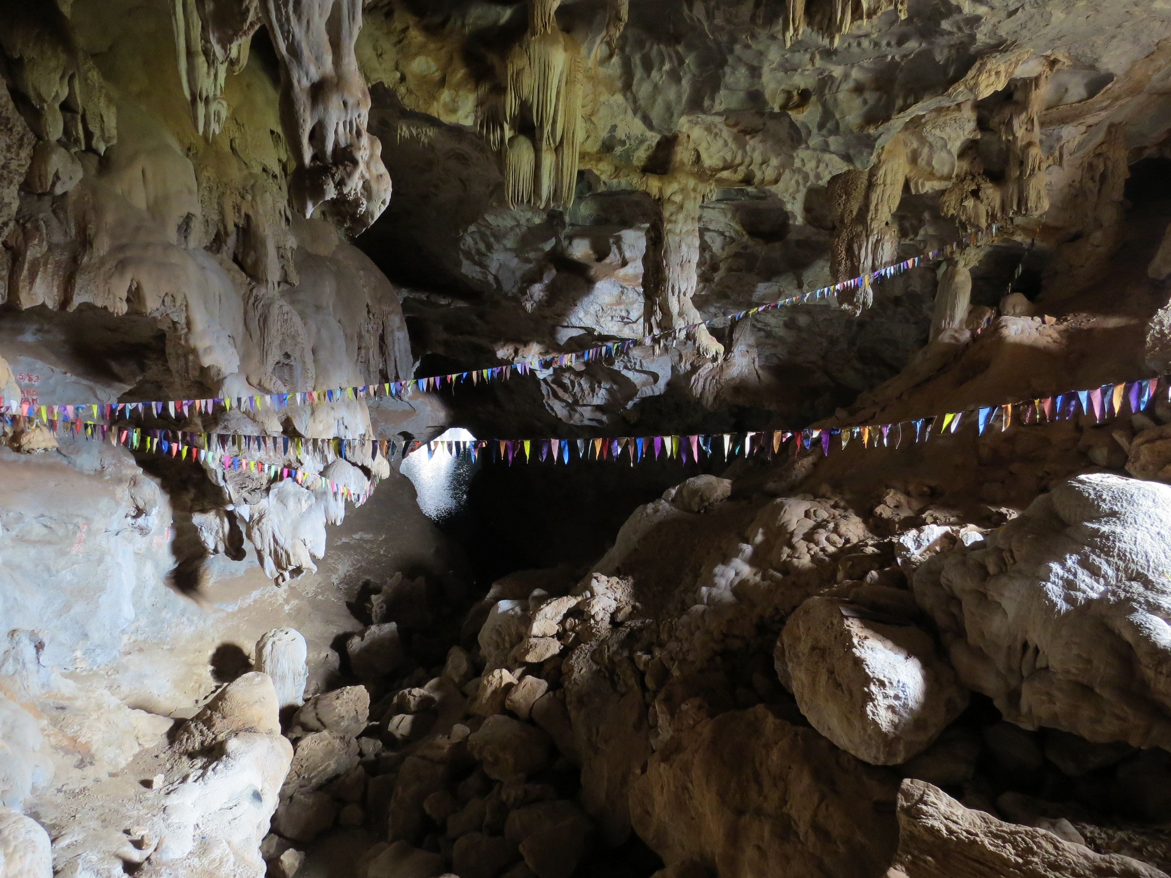 Tham Pha Inh grotte réberbération eau