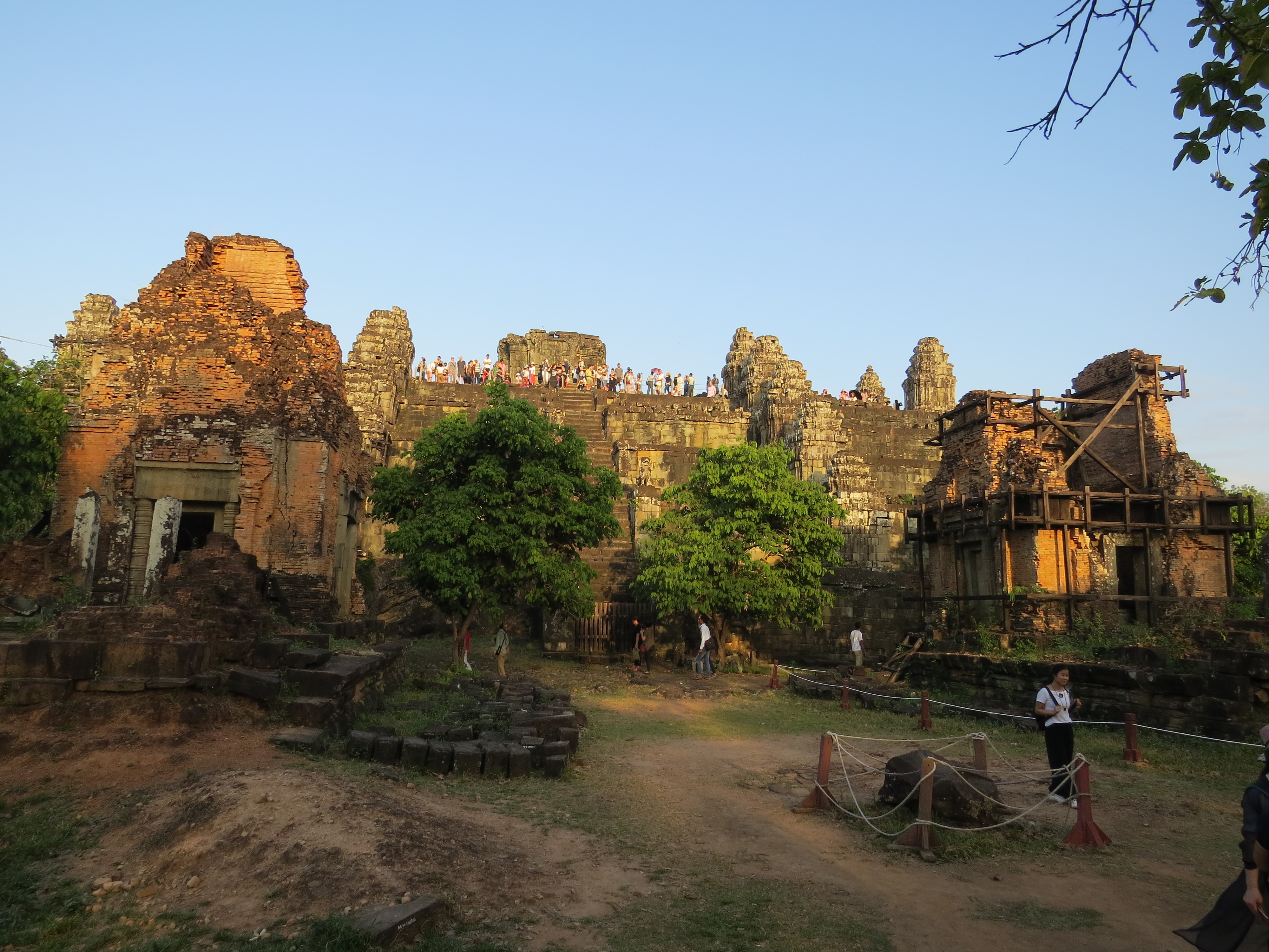 Phom Bakheng : Vue sur Angkor Wat sunset
