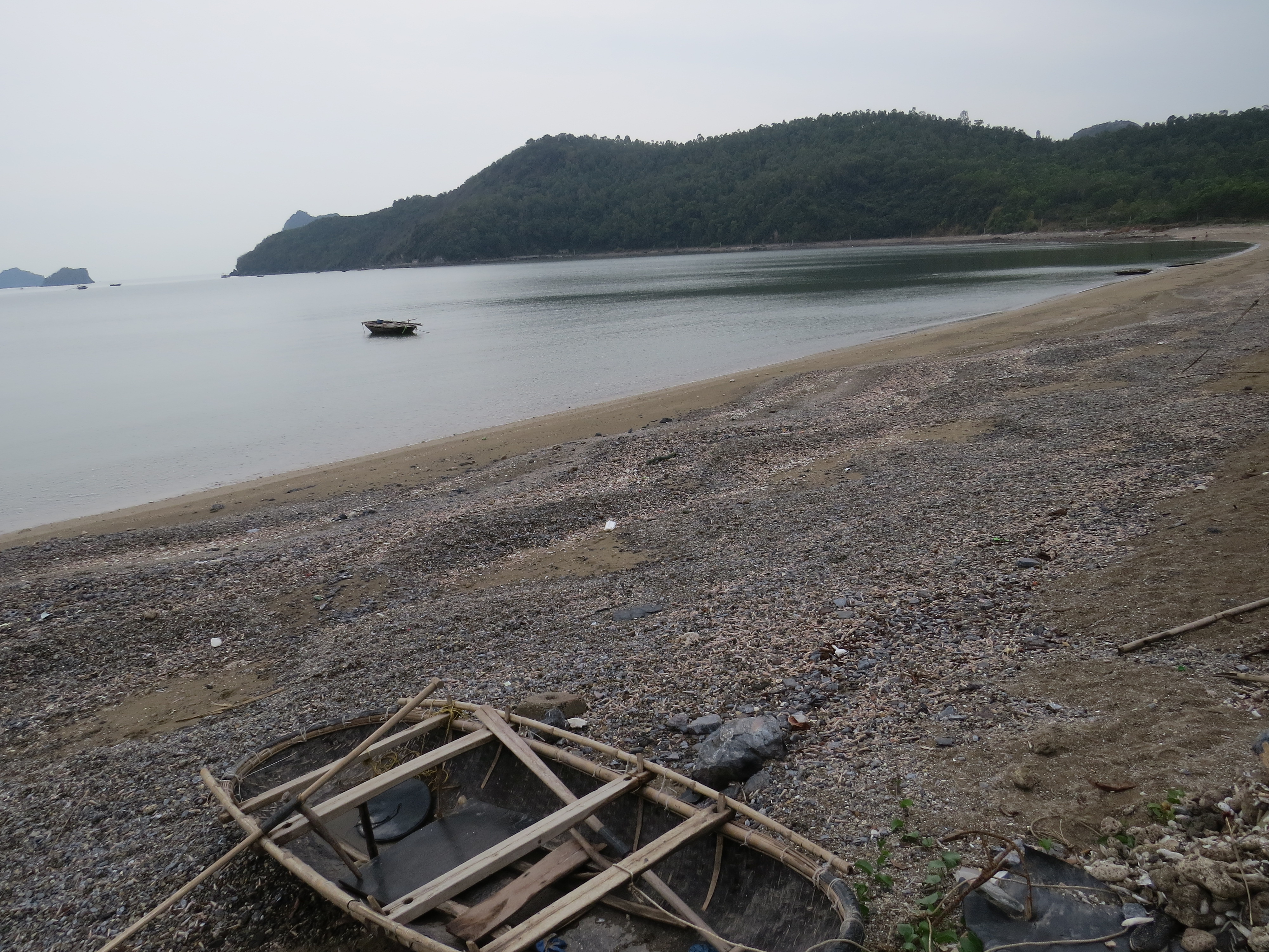 Plage sauvage cat ba