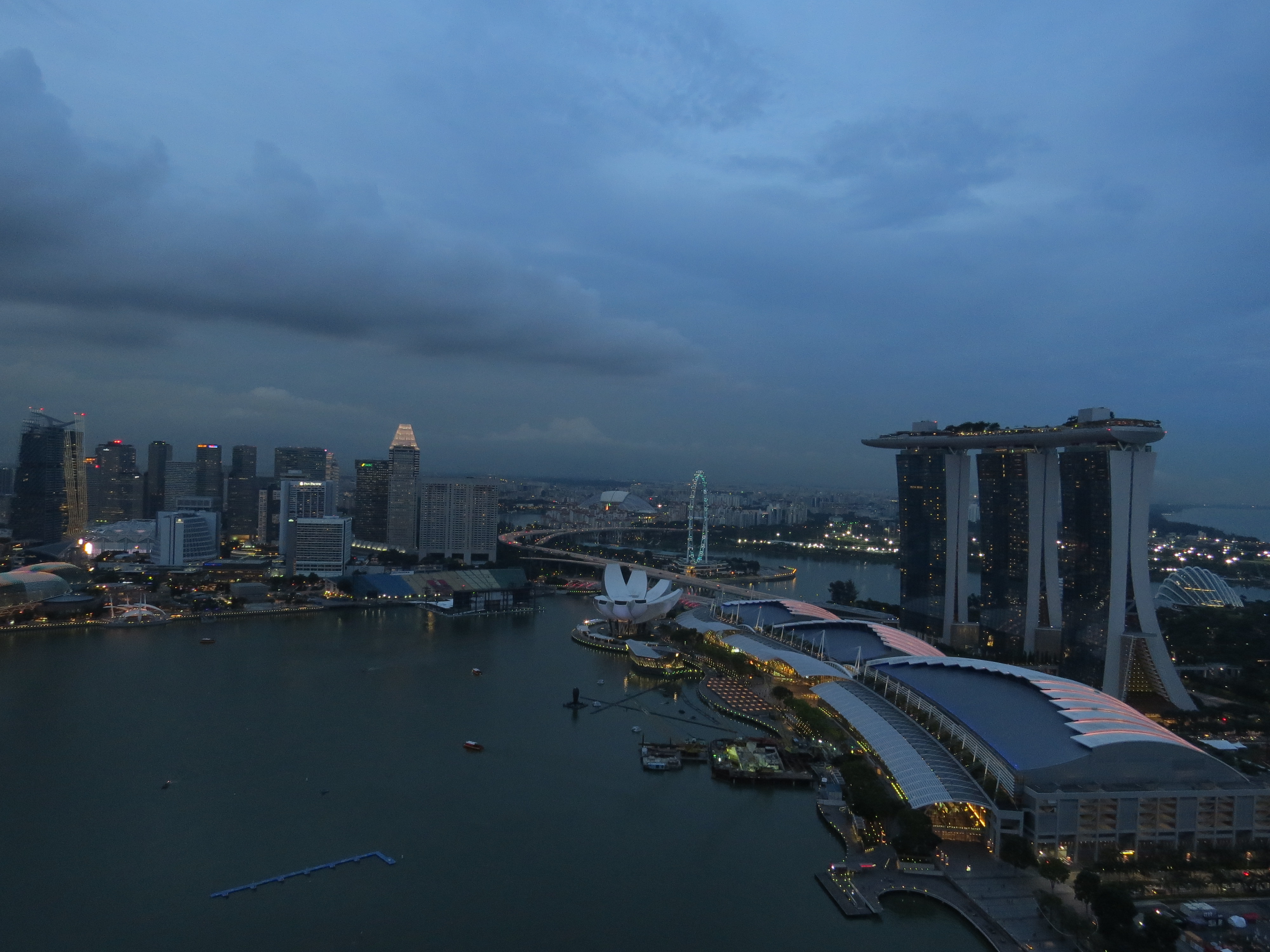 Vue sur Marina Bay Sand Level 33 nuit